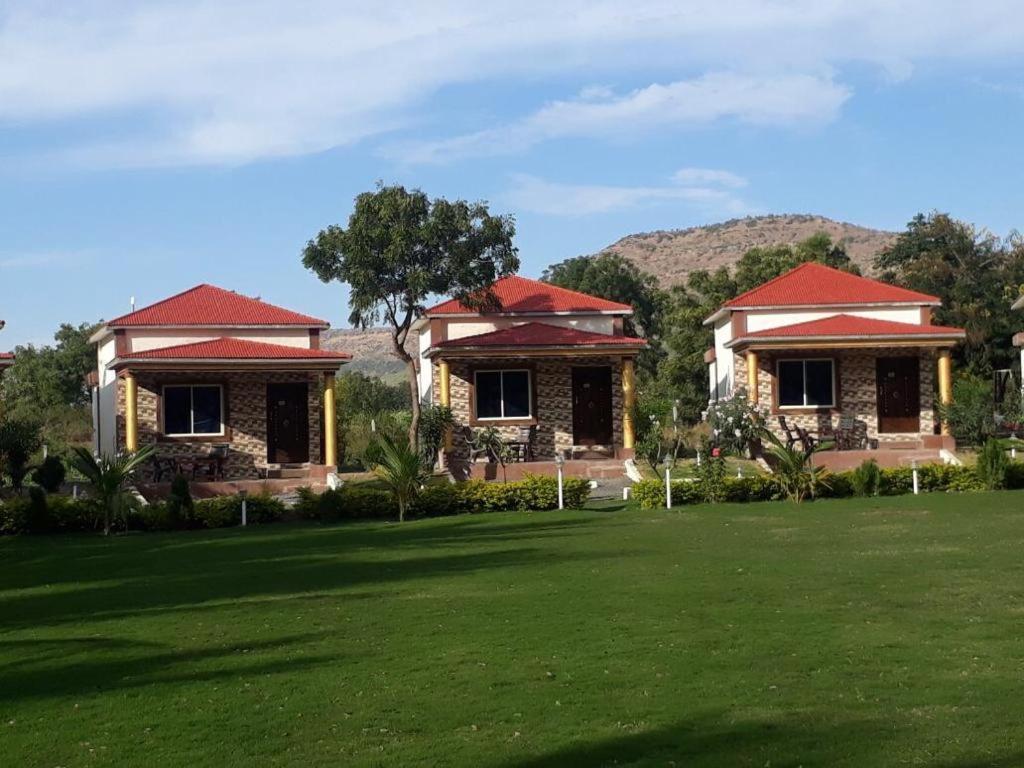 Ellora Heritage Resort Exterior photo